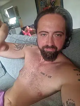 straightguy4uall online show from July 1, 9:44 am