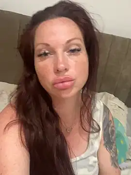 Snapshot of BustyBunny40 chatting on July 1, 12:51 pm BustyBunny40 online show from July 1, 12:51 pm