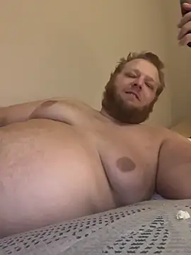 Snapshot of Tallbellybear chatting on July 14, 11:05 am Tallbellybear online show from July 14, 11:05 am