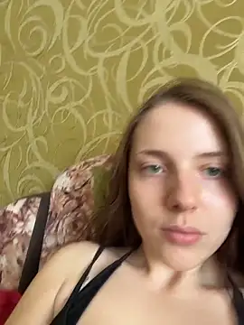 Snapshot of Katrinhoney chatting on July 2, 11:38 am Katrinhoney online show from July 2, 11:38 am