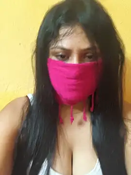 Snapshot of AashiLuxe chatting on July 7, 6:23 pm AashiLuxe online show from July 7, 6:23 pm