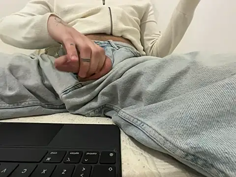 davisantoscam online show from July 2, 3:06 am