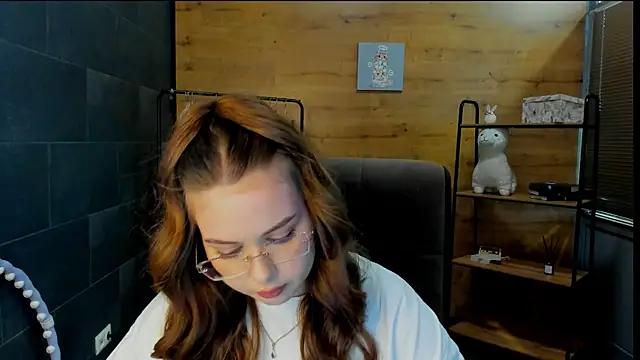 Snapshot of KellyyPalmer chatting on July 15, 12:10 pm KellyyPalmer online show from July 15, 12:10 pm