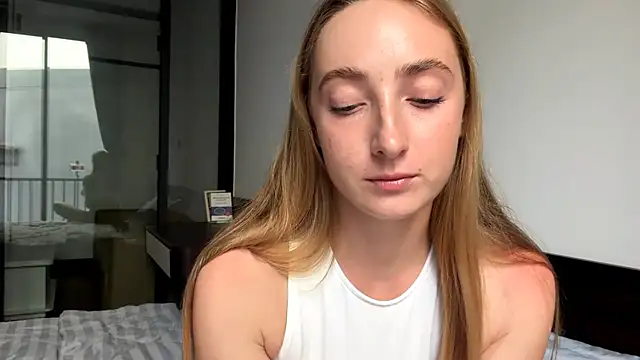 Snapshot of TenaSaladin chatting on July 14, 10:32 am TenaSaladin online show from July 14, 10:32 am