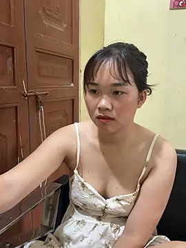 Snapshot of ayaka_xxo chatting on July 7, 9:24 am ayaka xxo online show from July 7, 9:24 am