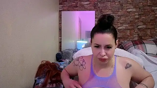 imisamoore69 online show from February 19, 1:45 am