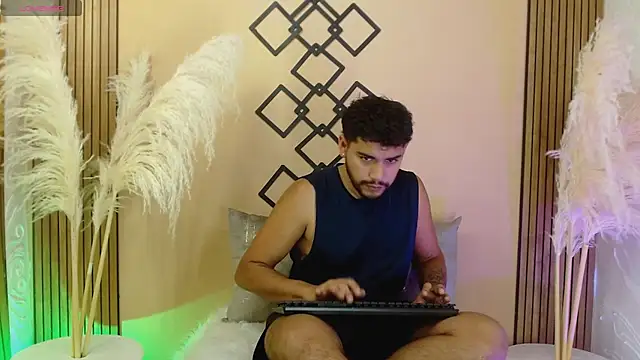 Snapshot of daniel__martines chatting on July 3, 6:03 pm daniel martines online show from July 3, 6:03 pm