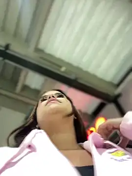 AliceStarshine online show from March 12, 2:23 pm