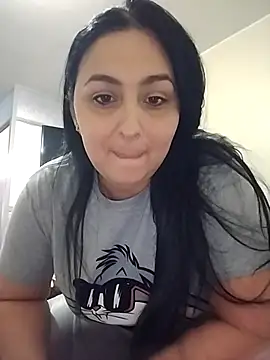 Snapshot of valeria1883 chatting on July 4, 8:37 pm valeria1883 online show from July 4, 8:37 pm