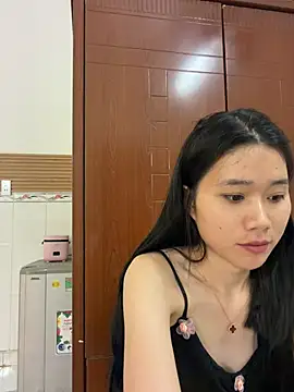 xiaoqiaoyy online show from July 8, 1:26 pm