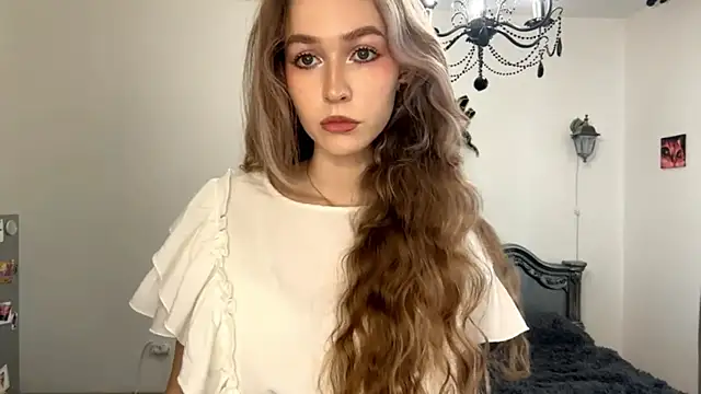 Snapshot of ShyandSkinnyAlice chatting on July 26, 12:34 pm ShyandSkinnyAlice online show from July 26, 12:34 pm