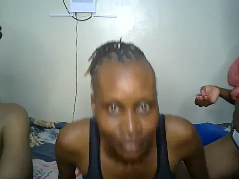 Petitebee01 online show from July 6, 7:49 am