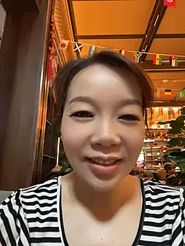 si-si-love online show from July 13, 6:27 am