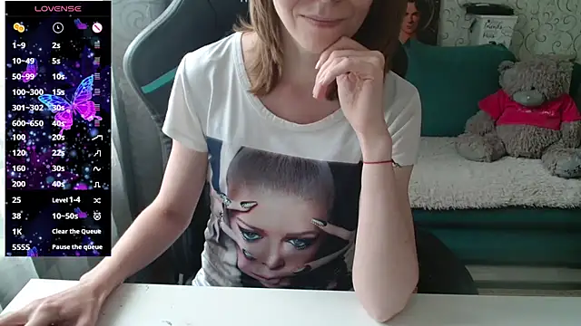  Alisa   online show from July 8, 11:58 am