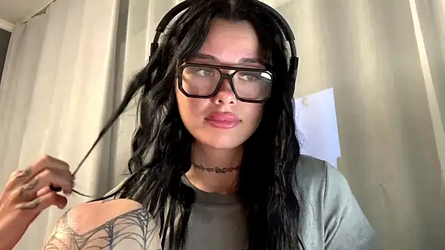 Snapshot of Astrid_XxX chatting on July 7, 7:07 pm Astrid XxX online show from July 7, 7:07 pm