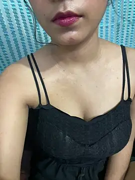 Snapshot of Hye__manvi chatting on July 7, 6:47 am Hye manvi online show from July 7, 6:47 am
