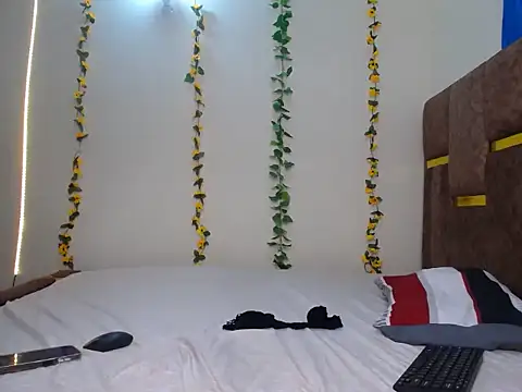 Snapshot of Sexy_Taliaa chatting on July 7, 9:30 pm Sexy Taliaa online show from July 7, 9:30 pm