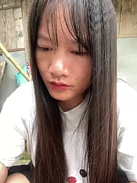 Snapshot of Zully- chatting on July 16, 11:33 pm Zully- online show from July 16, 11:33 pm