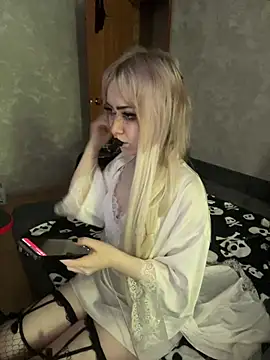 Sindy-Lou online show from July 10, 10:29 am