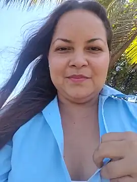 Alexandravaliente  online show from July 17, 6:24 pm