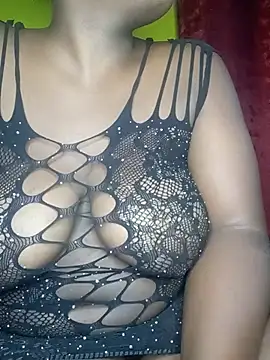 Snapshot of ThickyV chatting on July 21, 7:27 pm ThickyV online show from July 21, 7:27 pm