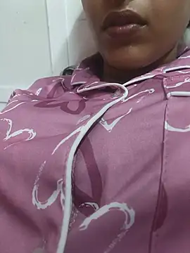 sharmilasingh89 online show from July 12, 6:32 pm