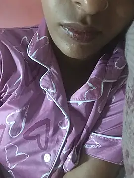 sharmilasingh89 online show from July 13, 7:27 pm