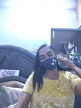 Snapshot of Dhaarani-cam chatting on July 15, 10:26 pm Dhaarani-cam online show from July 15, 10:26 pm