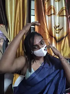 Snapshot of Dhaarani-cam chatting on July 18, 3:11 am Dhaarani-cam online show from July 18, 3:11 am
