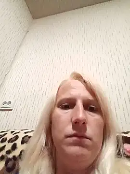 Snapshot of Amina-lov chatting on July 9, 8:02 pm Amina-lov online show from July 9, 8:02 pm