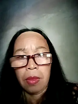 Snapshot of lylai18 chatting on July 10, 3:55 am lylai18 online show from July 10, 3:55 am