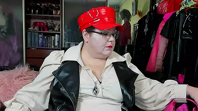 Snapshot of KaryQueen chatting on February 27, 4:10 pm KaryQueen online show from February 27, 4:10 pm