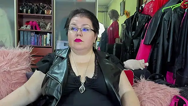 Snapshot of KaryQueen chatting on March 14, 4:40 pm KaryQueen online show from March 14, 4:40 pm