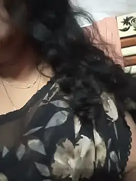 Janu-hot1 online show from August 7, 11:01 am