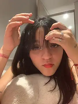ruemi rose online show from July 19, 5:22 am