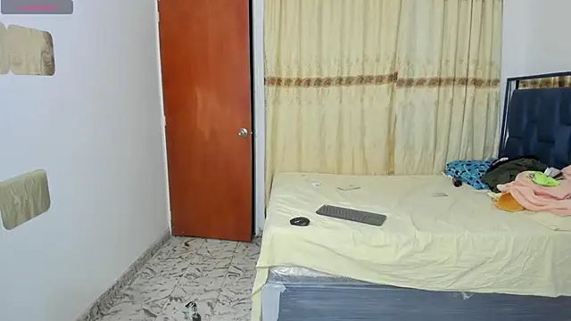 LupeAdams online show from December 26, 7:03 am