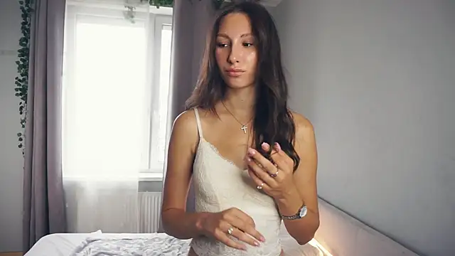 Snapshot of SynthiaTeisberg chatting on July 24, 9:51 am SynthiaTeisberg online show from July 24, 9:51 am