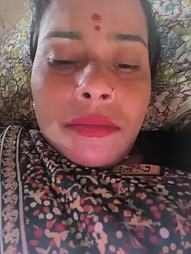 Snapshot of maneesha_10 chatting on July 20, 8:17 am maneesha 10 online show from July 20, 8:17 am