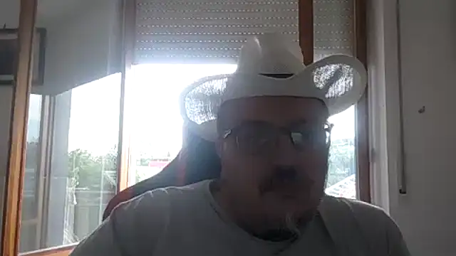 Theitalianpapi online show from July 11, 4:21 pm