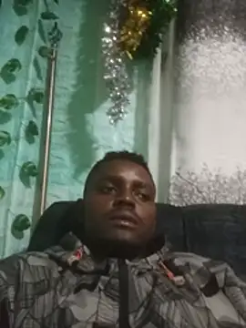 Snapshot of Toti_001 chatting on July 11, 5:26 pm Toti 001 online show from July 11, 5:26 pm