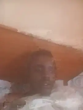 Snapshot of Toti_001 chatting on July 29, 11:52 am Toti 001 online show from July 29, 11:52 am