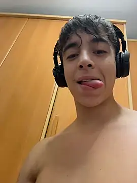 Snapshot of Andrexxxitoo chatting on July 19, 6:22 pm Andrexxxitoo online show from July 19, 6:22 pm