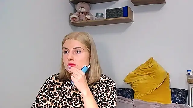 Snapshot of alisenties chatting on September 19, 3:02 pm alisenties online show from September 19, 3:02 pm