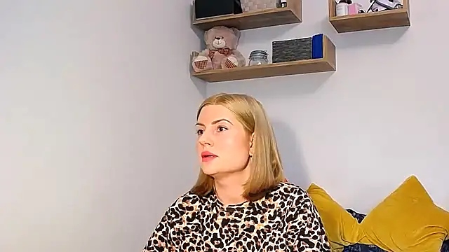 Snapshot of alisenties chatting on September 21, 2:29 pm alisenties online show from September 21, 2:29 pm