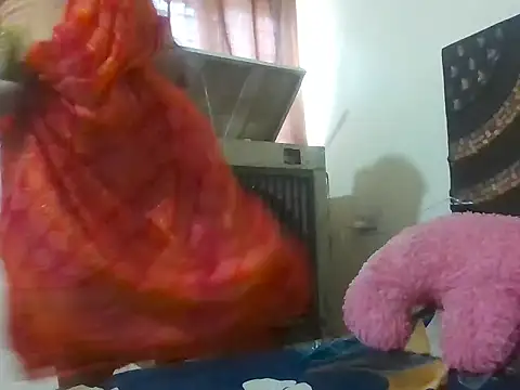 Snapshot of Indiangirl_Tanu chatting on July 21, 10:28 am Indiangirl Tanu online show from July 21, 10:28 am