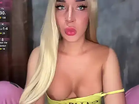 missy montreal online show from August 2, 2:43 am