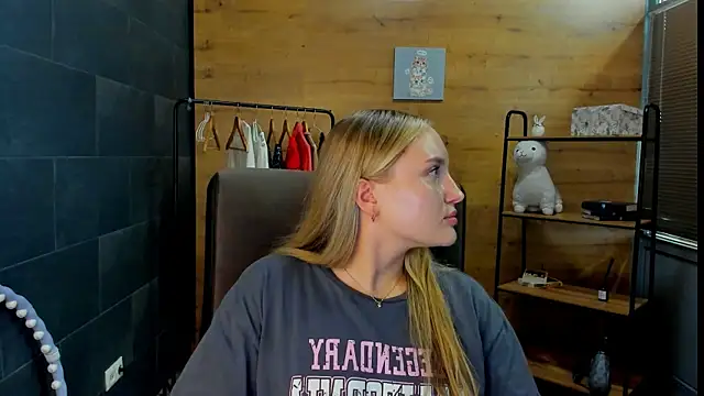 AnaaHunter online show from July 22, 3:37 pm
