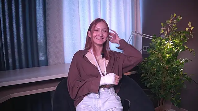 TarahStarliper online show from July 21, 4:37 am