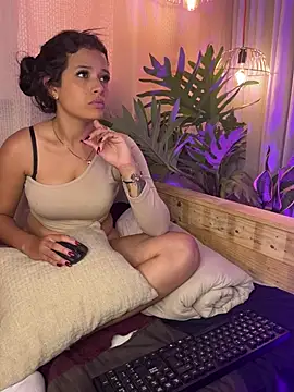 Samantha026 online show from July 17, 6:57 pm