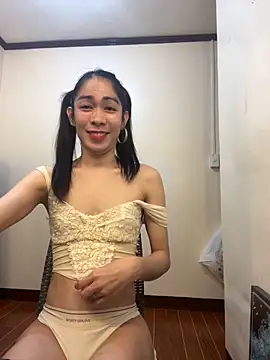 Snapshot of YourTSLovely chatting on November 5, 8:36 am YourTSLovely online show from November 5, 8:36 am